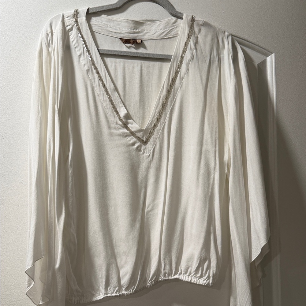 Elegant KHUSH White V-Neck Women's Top